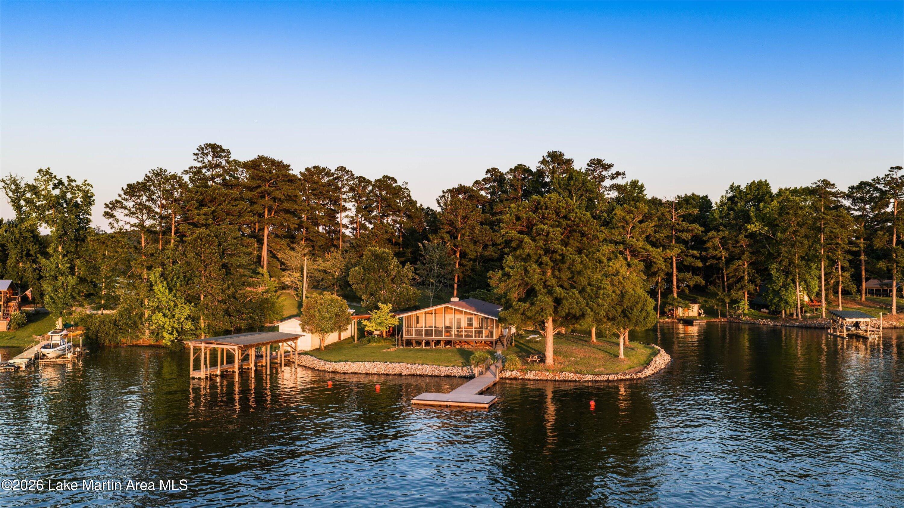 Image 3: 14-SREM_20260610193112_0012_D