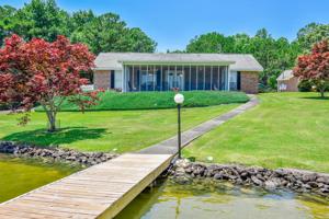 222 SUMMERVIEW Rd