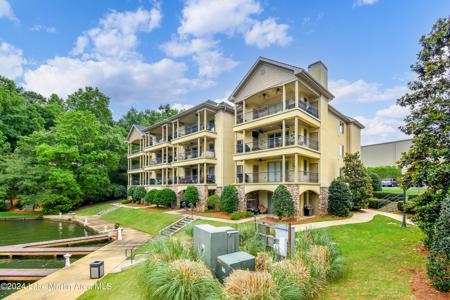 370 Marina Point E204
