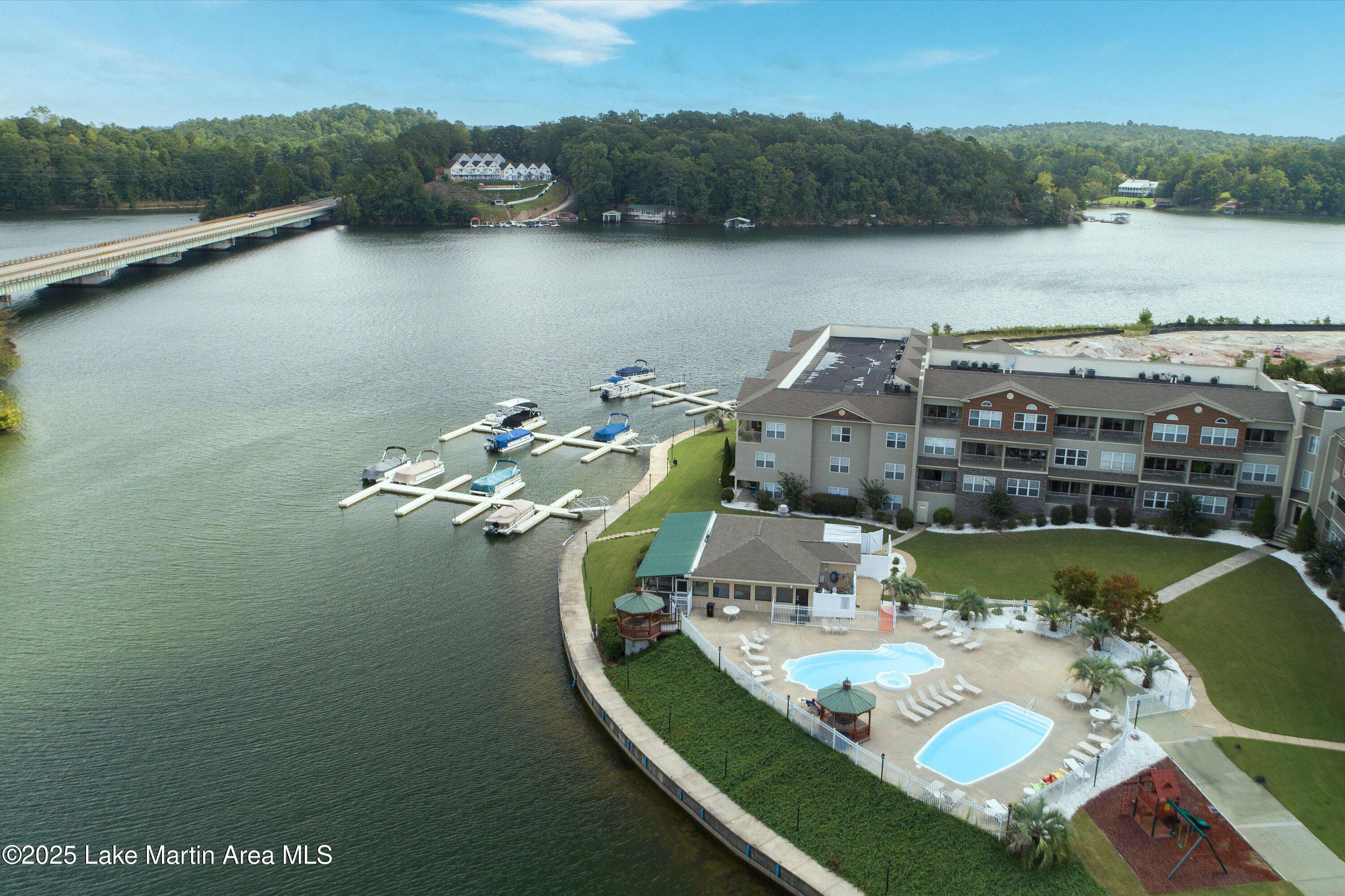 Image 1: North Lake Condo