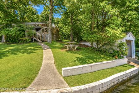 50 Kingswood Cir