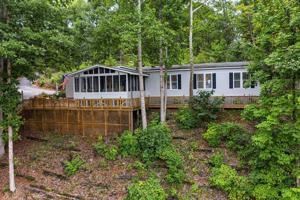 402 Oak Rd