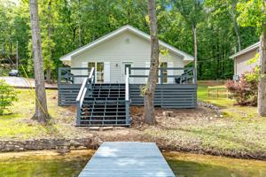 221 S Lands End Rd