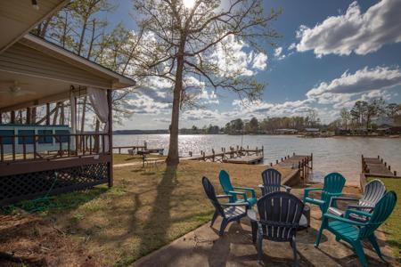 100 Kiowa Ln