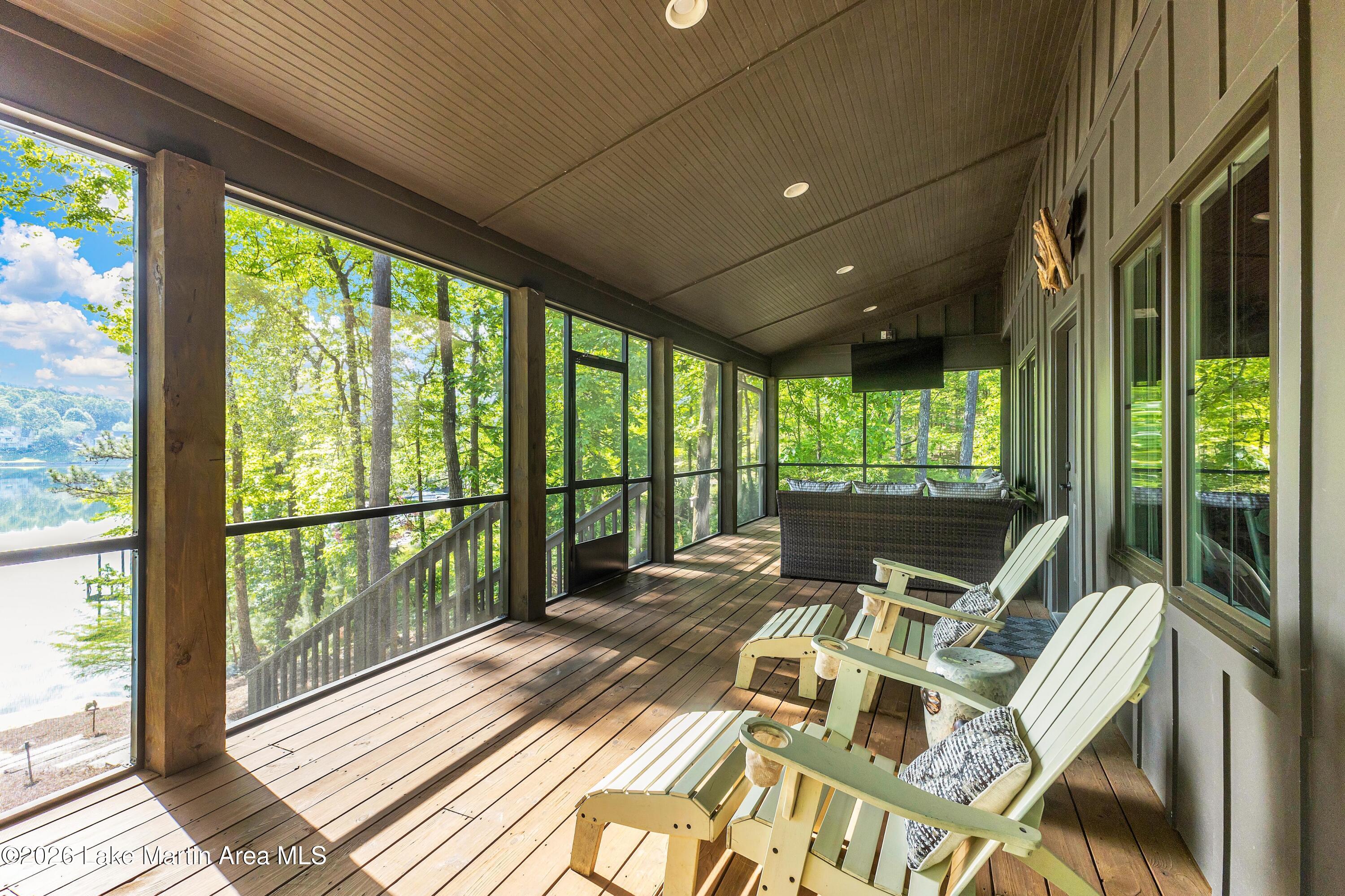 Image 2: Bluebird porch