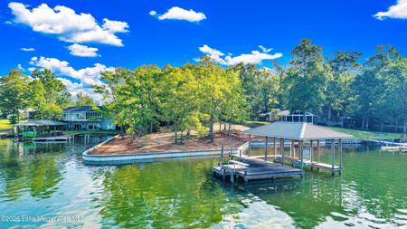 133 & 141 N Holiday Dr