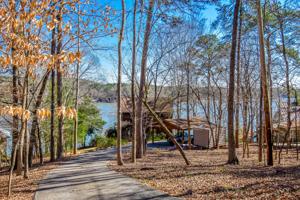 232 Windward Ln