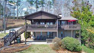 27 Seminole Drive