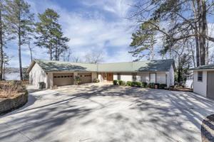 835 Winding Rd