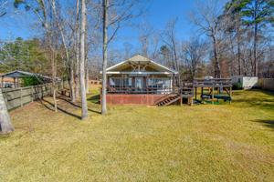 1563 N Holiday Dr