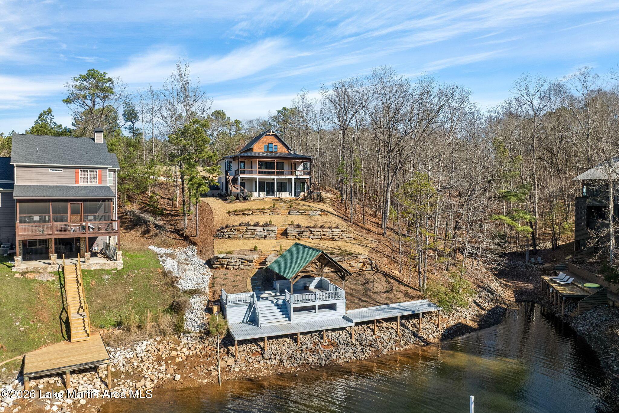 Image 2: 2.4-web-or-mls-819 Old Tree Rd-9