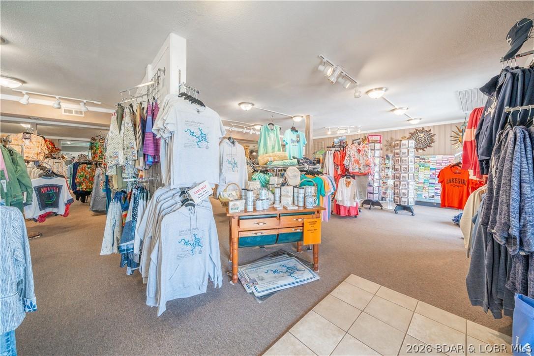 Image 4: Womens Boutique