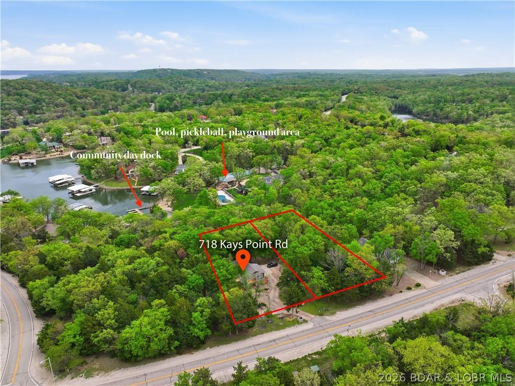 Image 4: Walking distance to Four Seasons Amenities