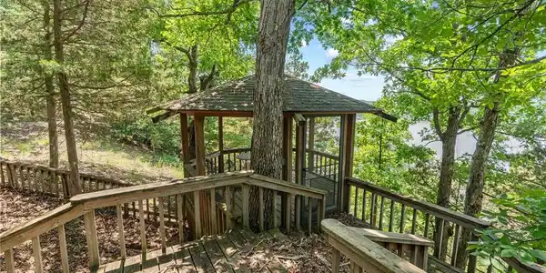 Image 4: Gazebo
