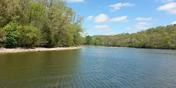 Image 2: Great spot for your boat dock!