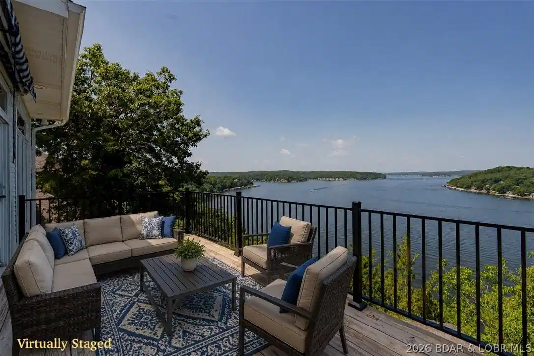 Image 1: Breaktaking Lake Views
