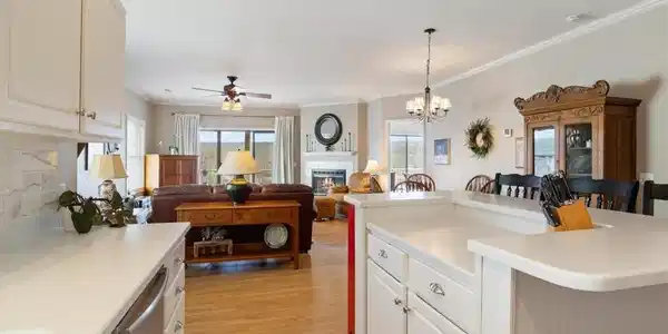 182 Bluff Boulevard