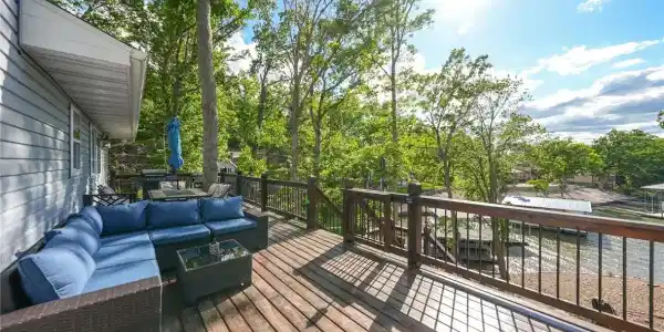 2195 Valley Road