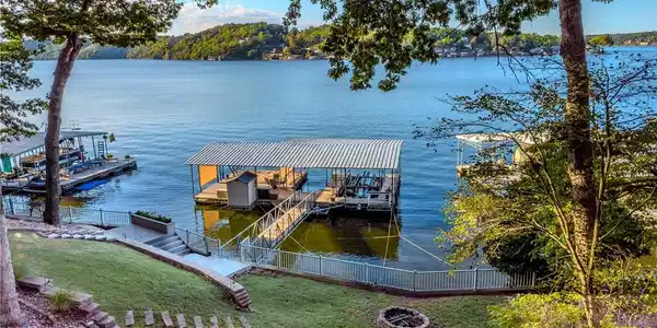 6548 Robyn Point