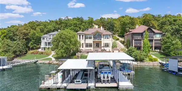775 Grandview Drive
