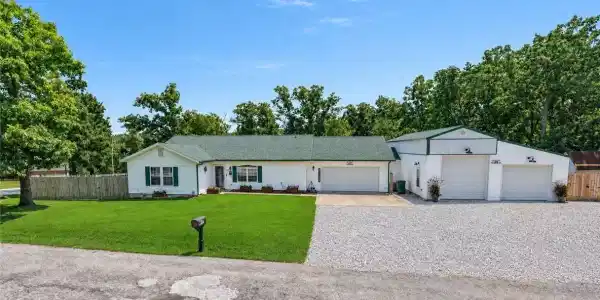 366 Highlands Dr