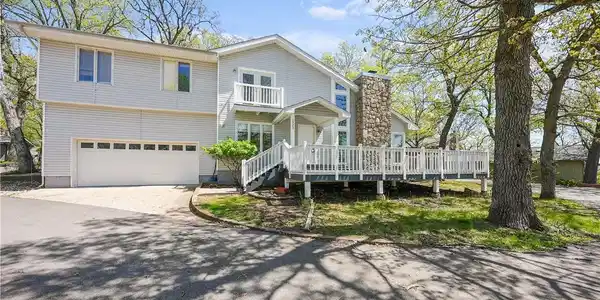 1525 Hawk Island Drive