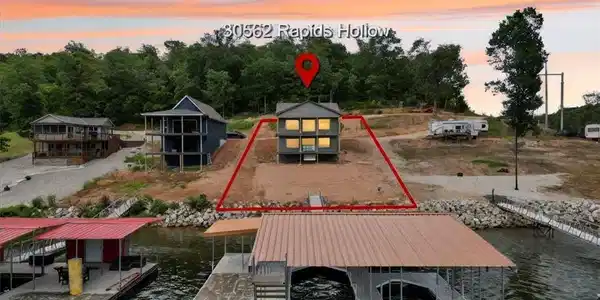 30586 Rapids Hollow