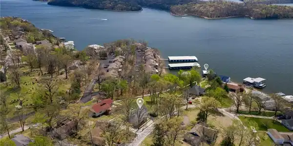 Image 2: Enjoy the lake views of the expansive state park.