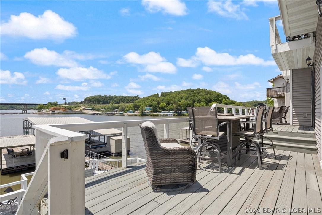 Image 4: Great Decks to enjoy all this beauty.
