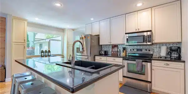 32 Lake Village Road S