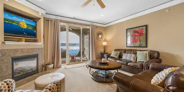 1225 Lands End Parkway