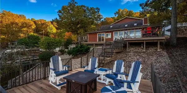 144 Oak Manor Circle