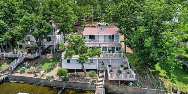 Image 4: Outdoor living at it&rsquo;s finest