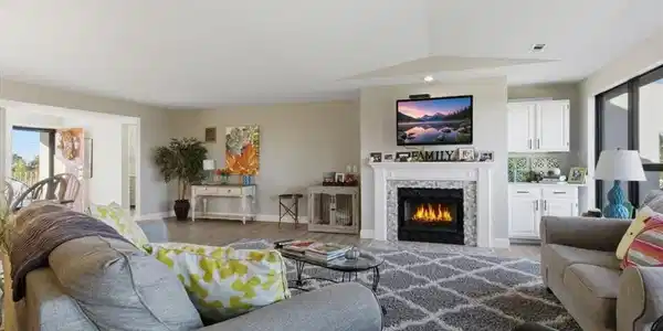 85 Lajolla Drive
