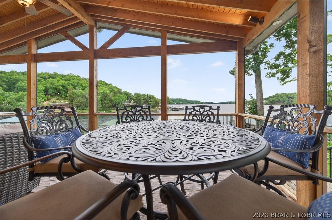 Image 4: Extended outdoor living