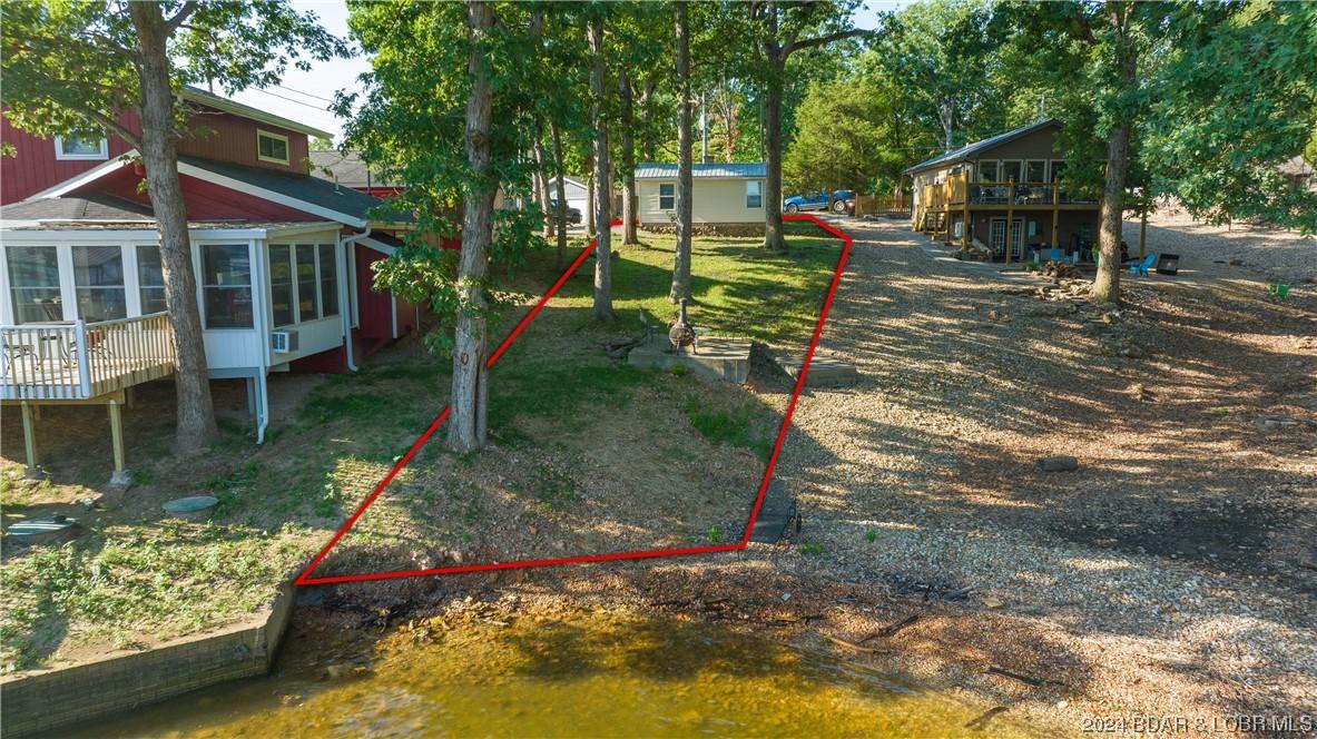 215 Greenleaf Drive, Sunrise Beach, MO lhrmls01988044