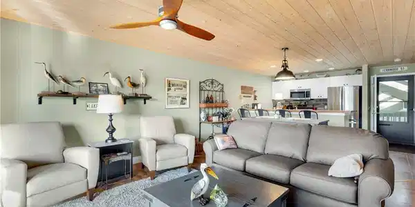 6570 Pelican Bay Drive
