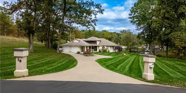 38 Ponderosa Drive