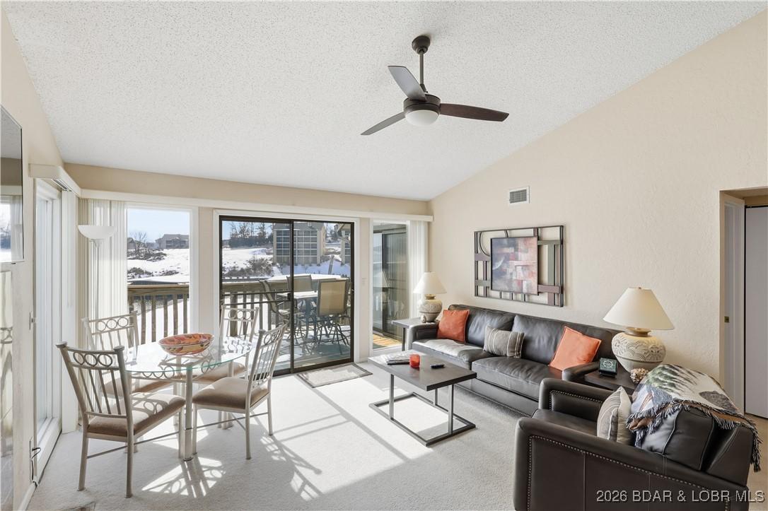 Image 3: Tons of natural light