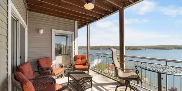 30 Palisades Lakeview Drive