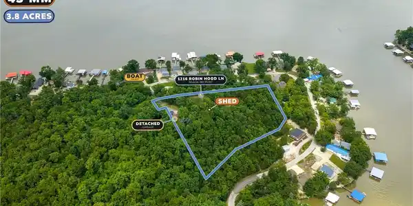 Image 3: Over 3 acres