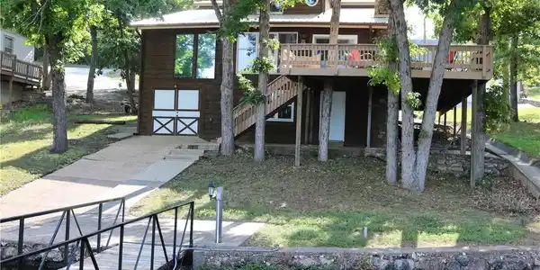 31 Shady Lane Circle