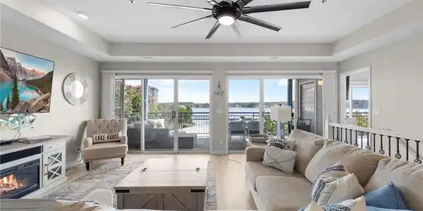354 West Palisades Condo Drive