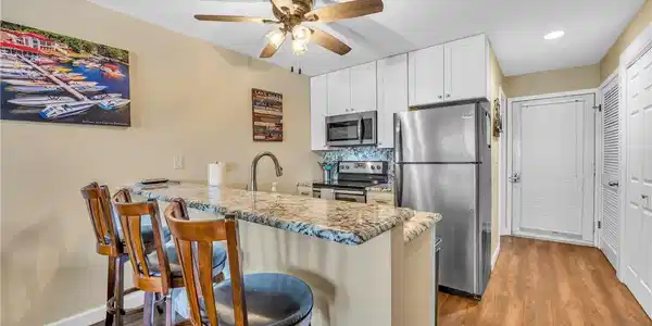 875 Parkside Place