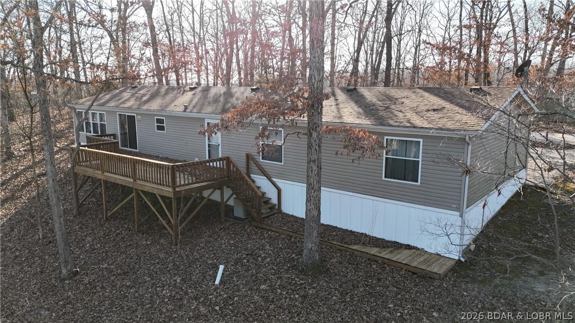 Image 4: Nice size deck