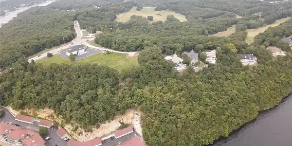 Image 2: Incredible location