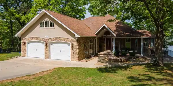 106 Bayliner Drive