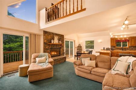 1216 Robin Hood Lane