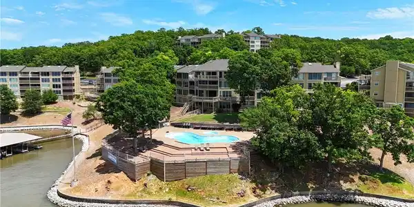 2500 Bay Point Lane