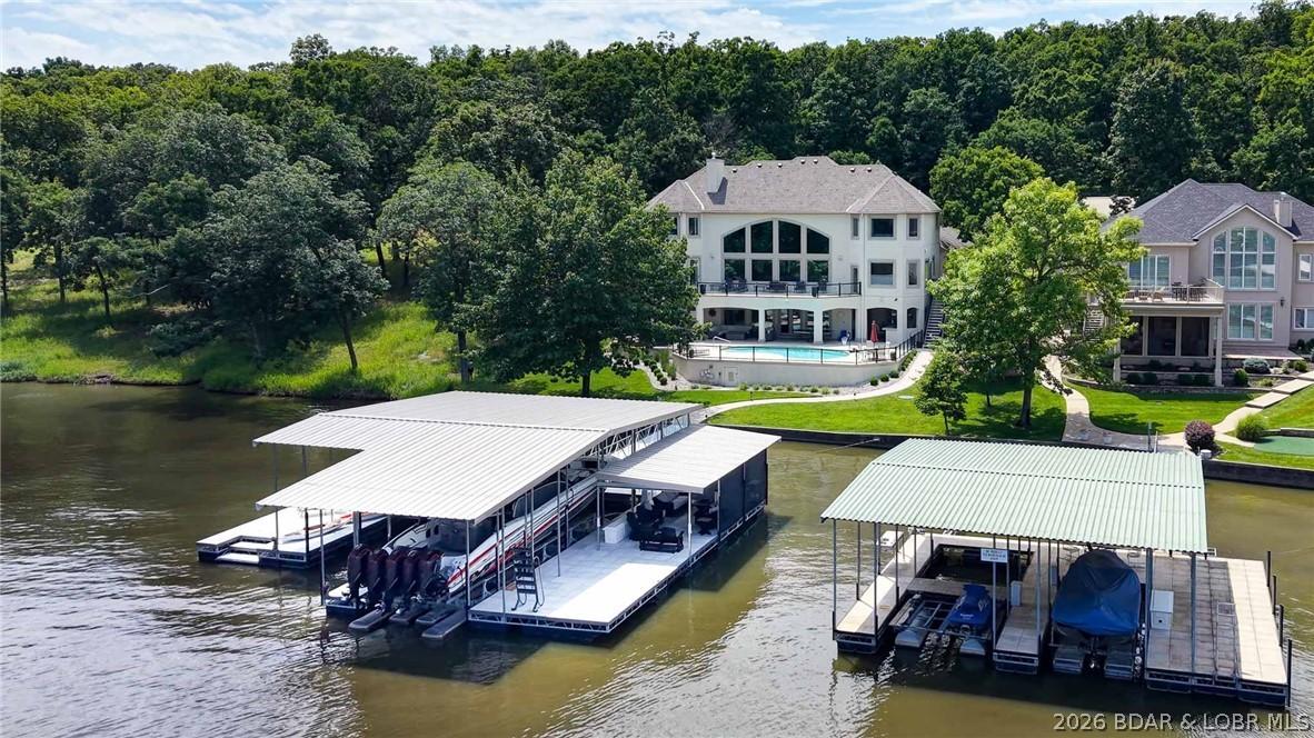 Image 4: Custom dock built by Dockworks includes 14x48 slip